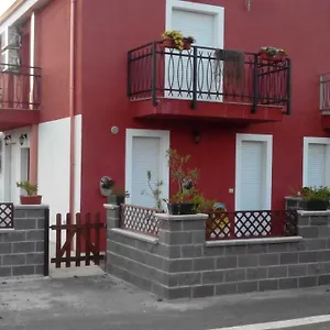 Villetta Adriana , Uta Italia